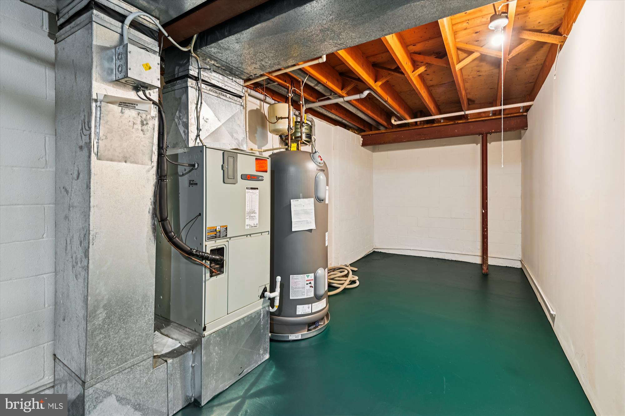 THE MEADOWS OF GREEN SPRING - Residential