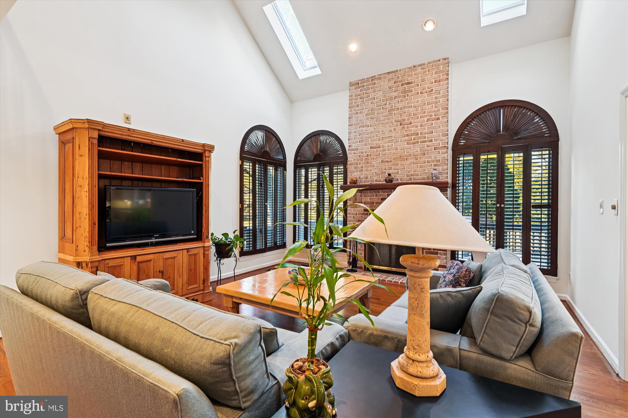 THE MEADOWS OF GREEN SPRING - Residential