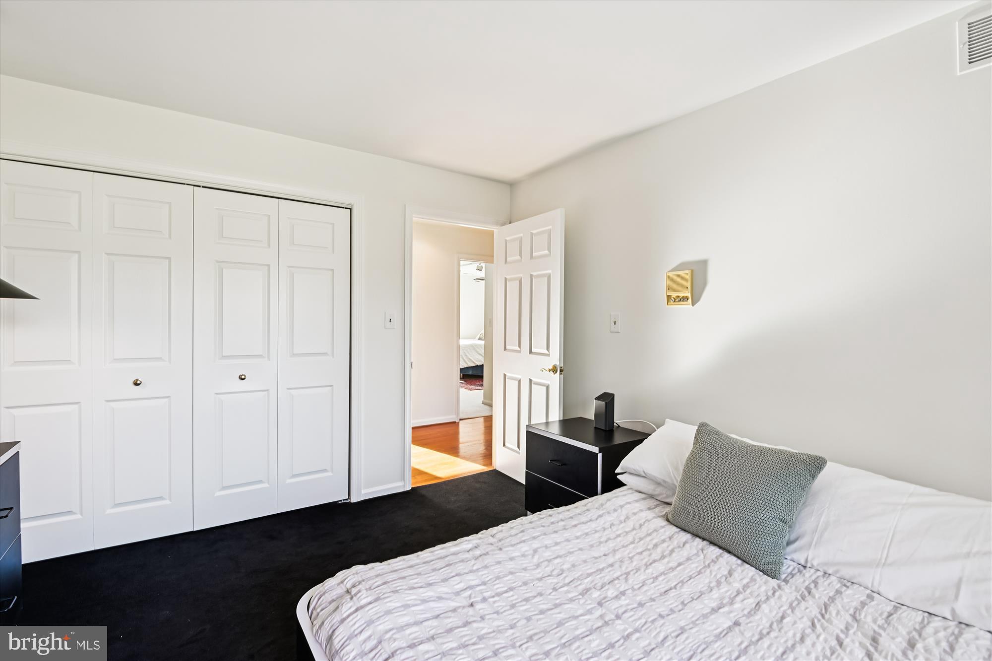 THE MEADOWS OF GREEN SPRING - Residential