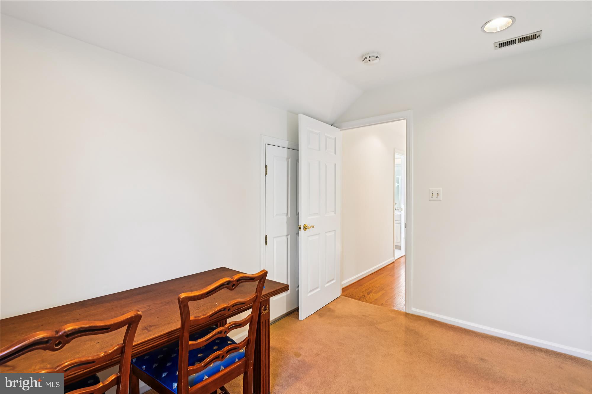 THE MEADOWS OF GREEN SPRING - Residential