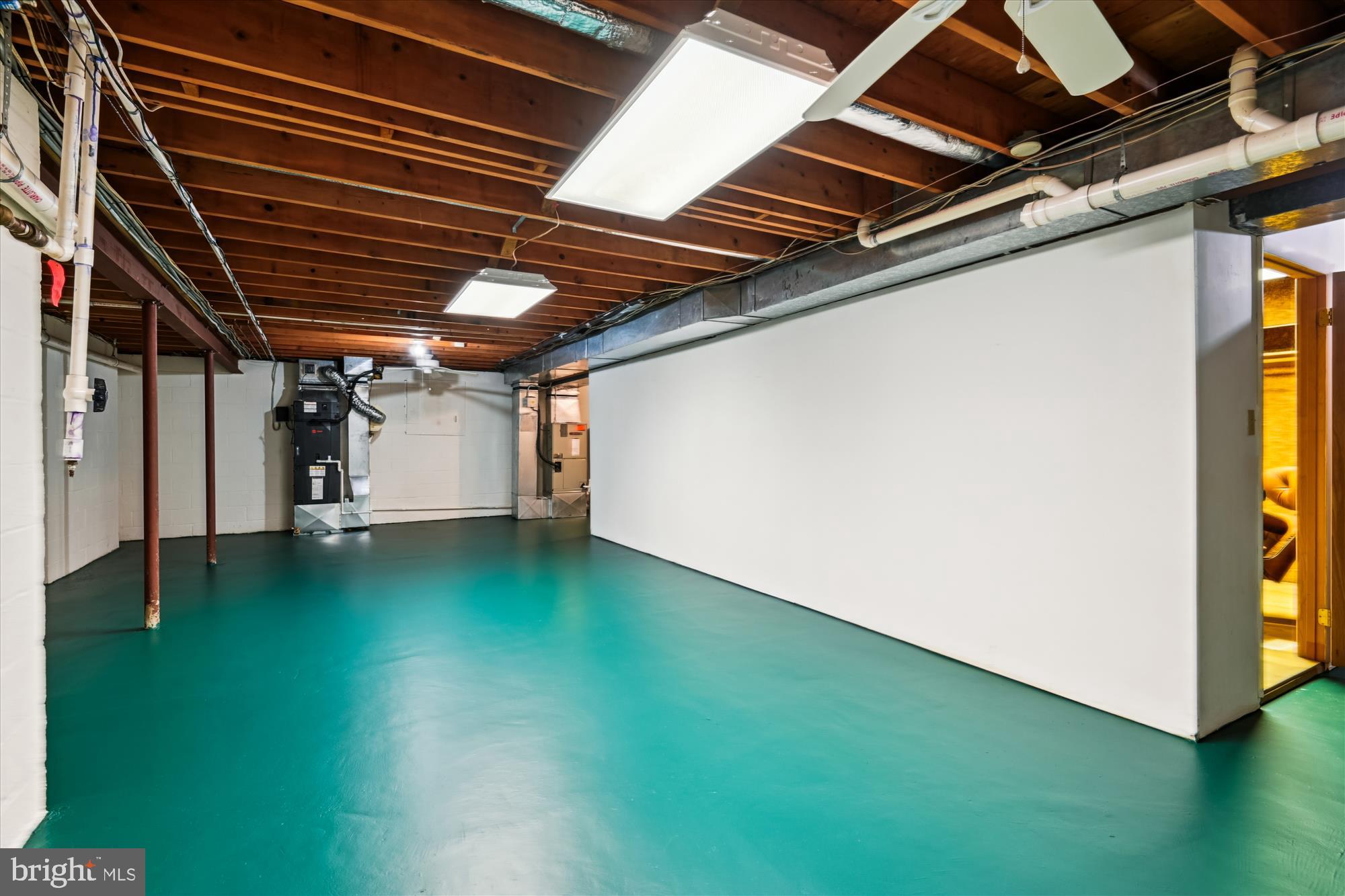 THE MEADOWS OF GREEN SPRING - Residential