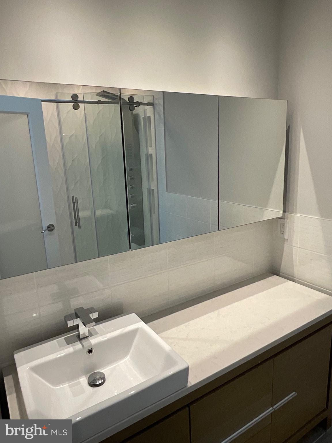 CARDEROCK SPRINGS - Residential Lease