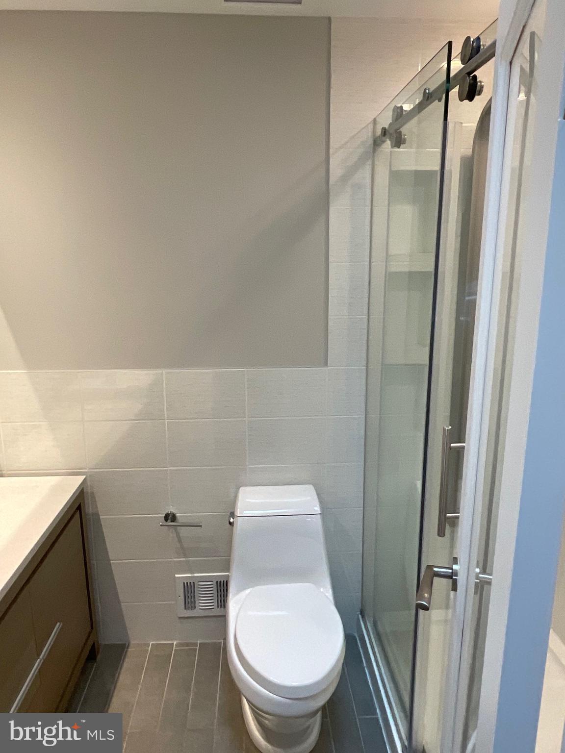 CARDEROCK SPRINGS - Residential Lease