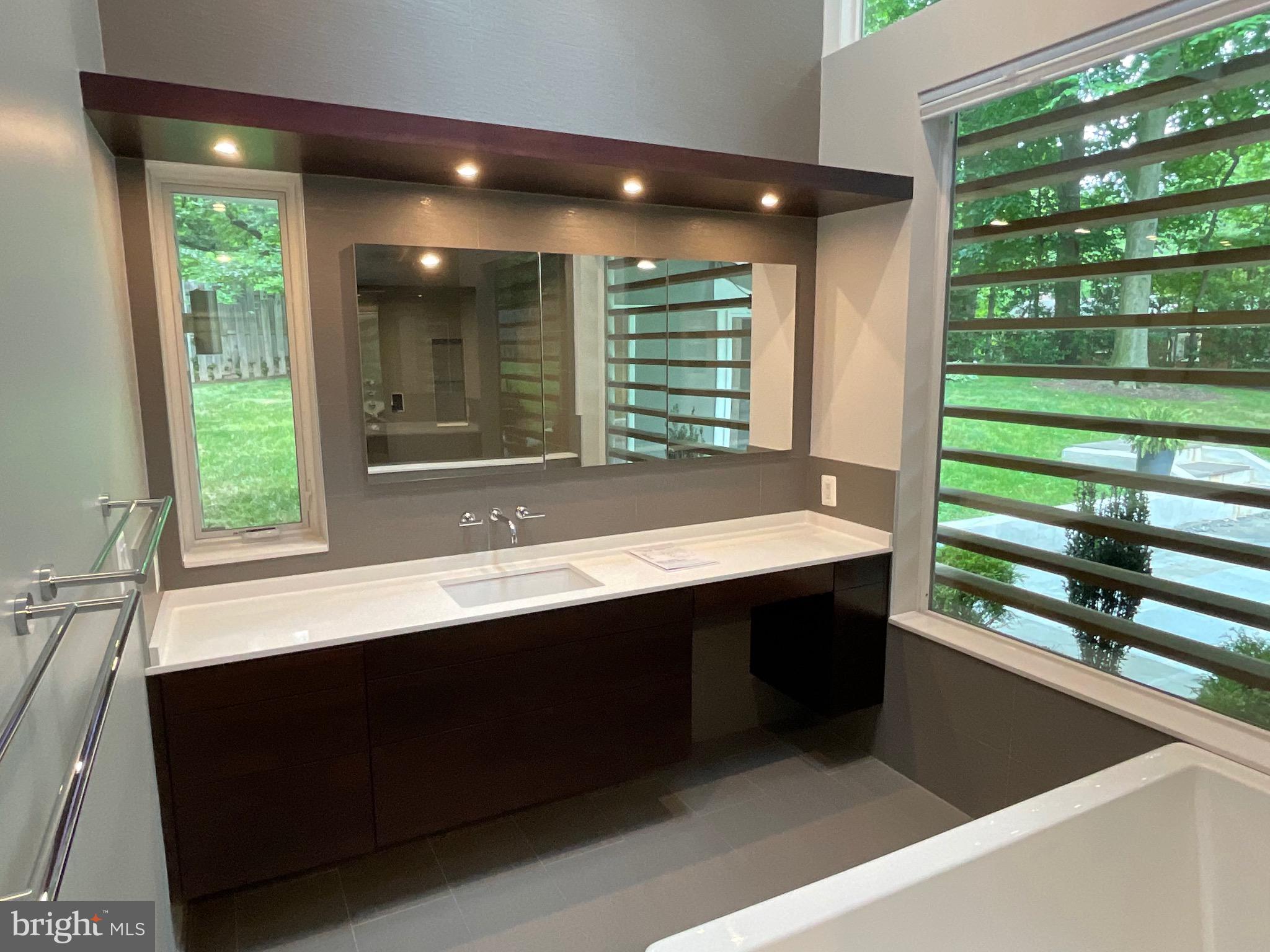 CARDEROCK SPRINGS - Residential Lease