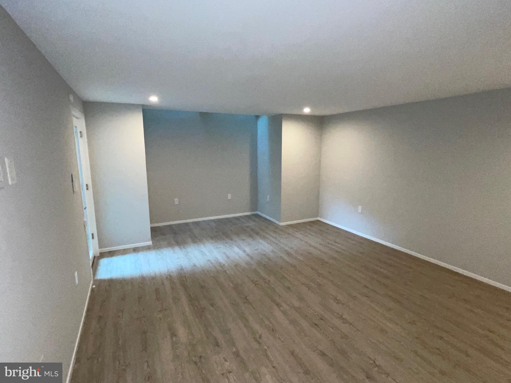 CARDEROCK SPRINGS - Residential Lease