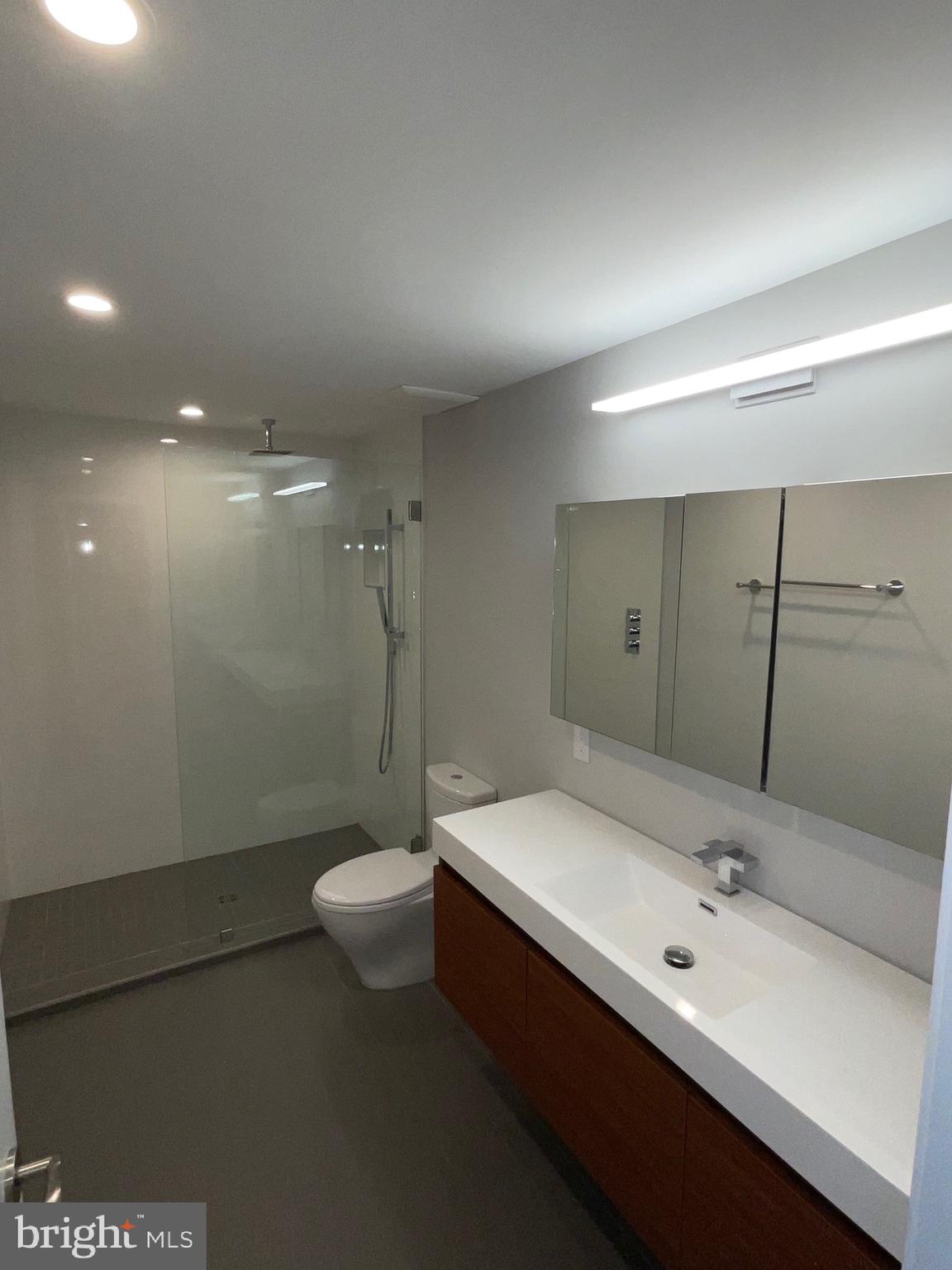 CARDEROCK SPRINGS - Residential Lease