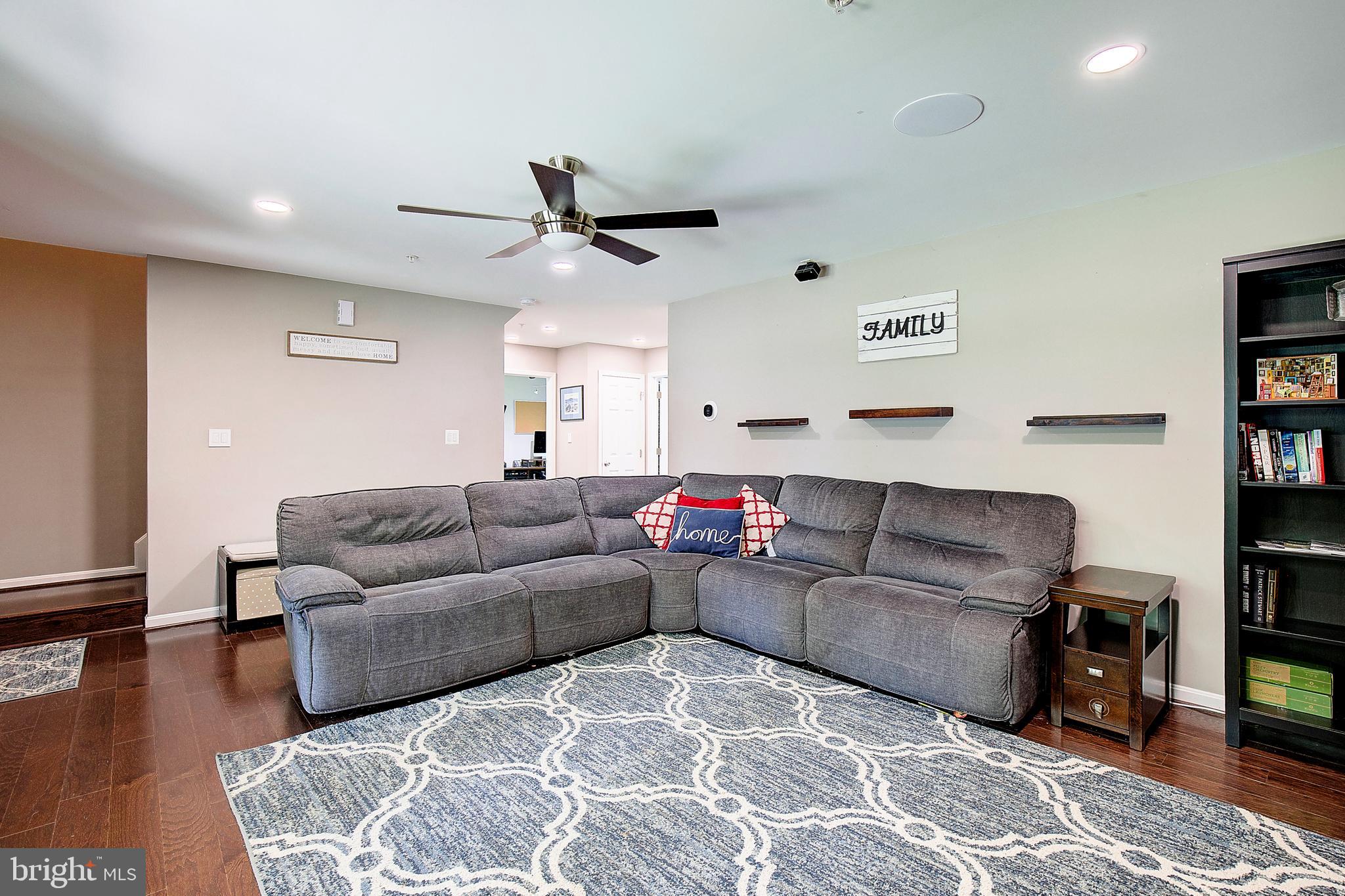 KENILWORTH - Residential