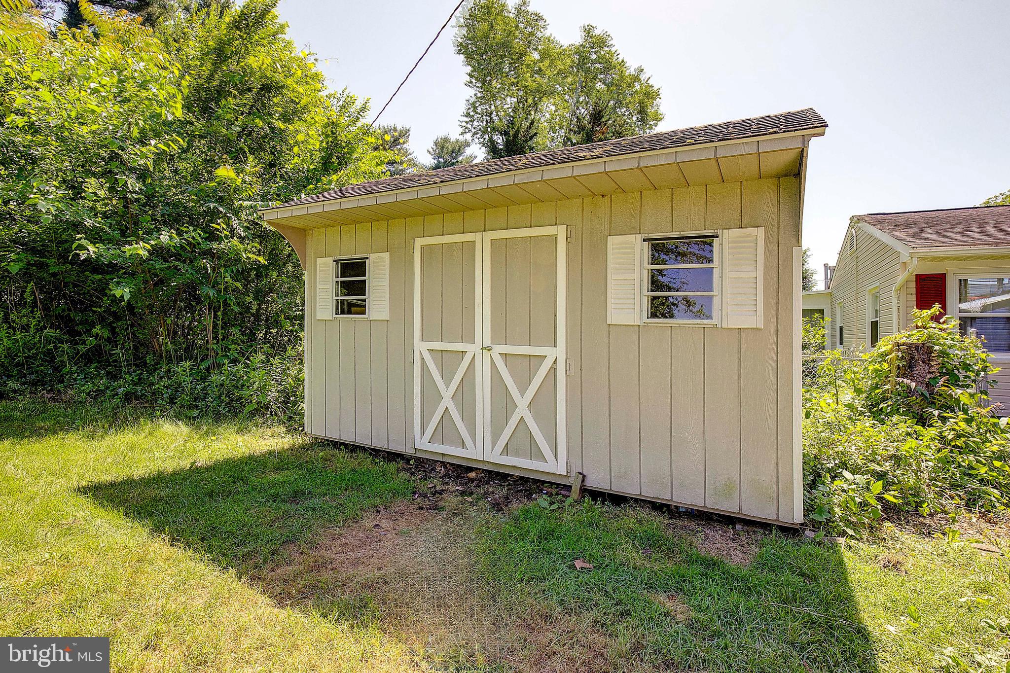 KENILWORTH - Residential