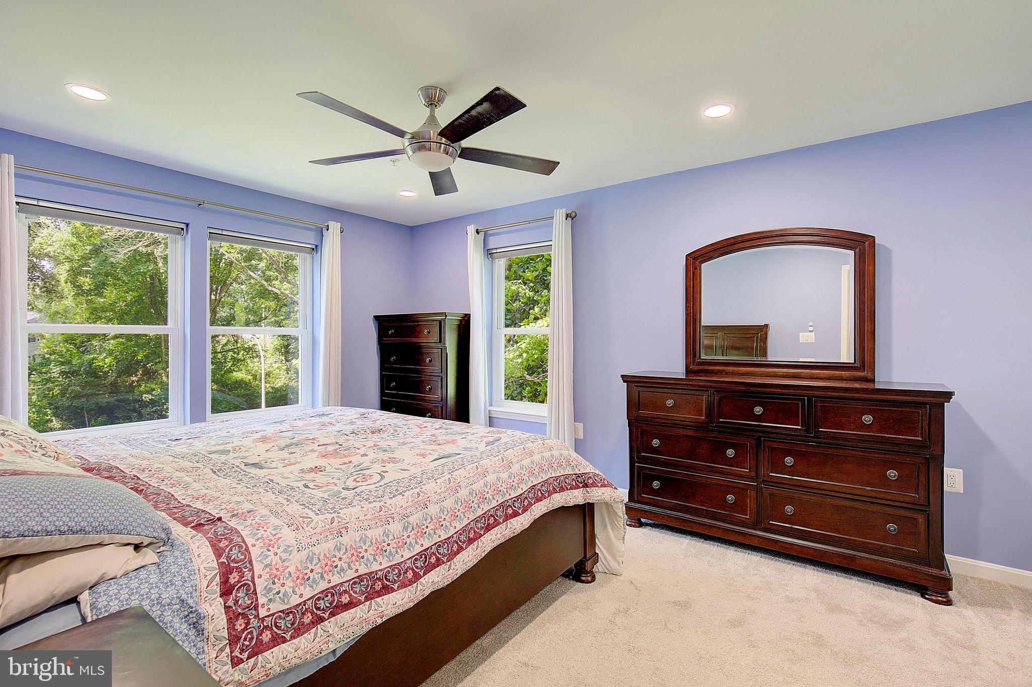 KENILWORTH - Residential