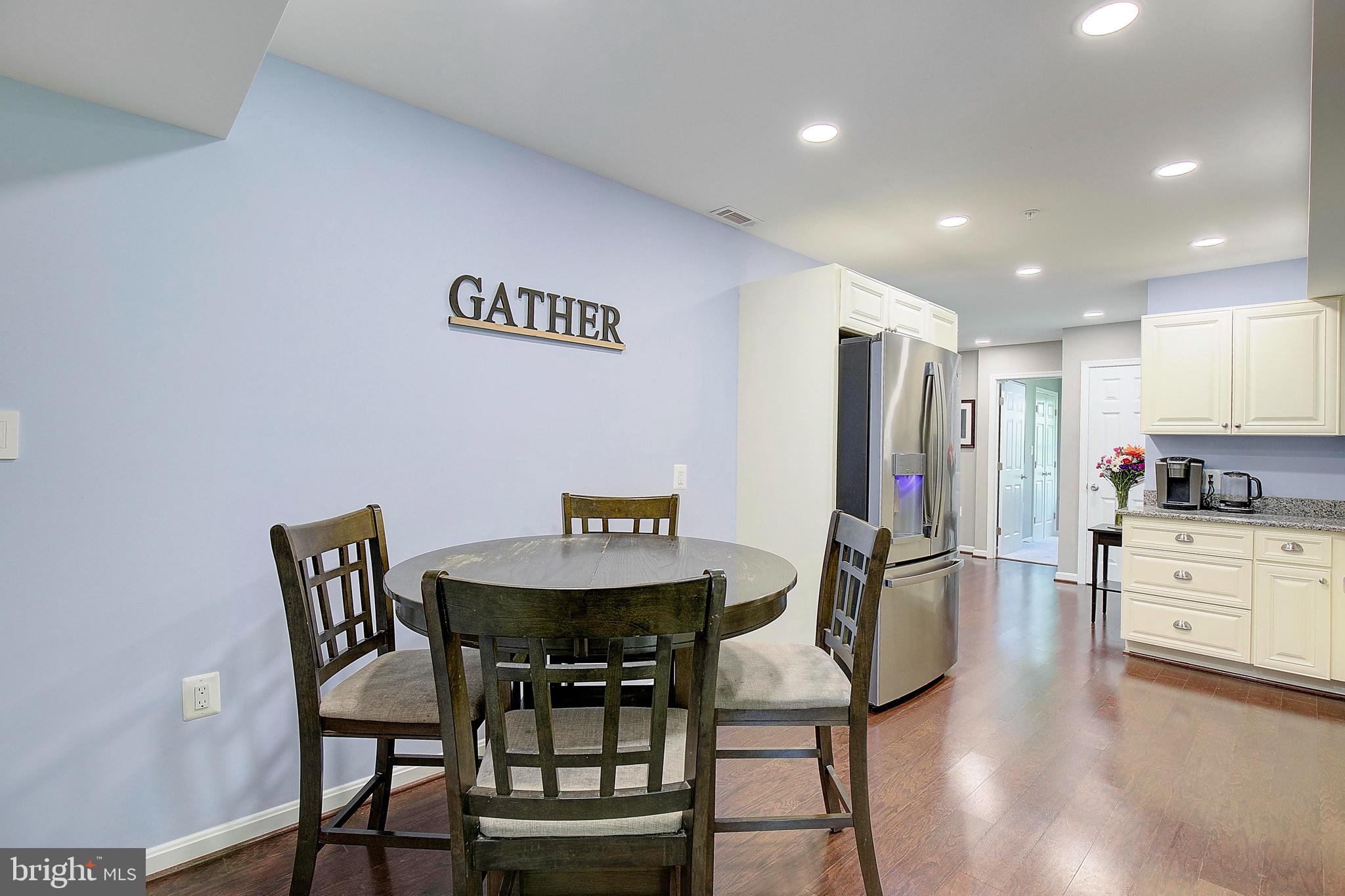 KENILWORTH - Residential