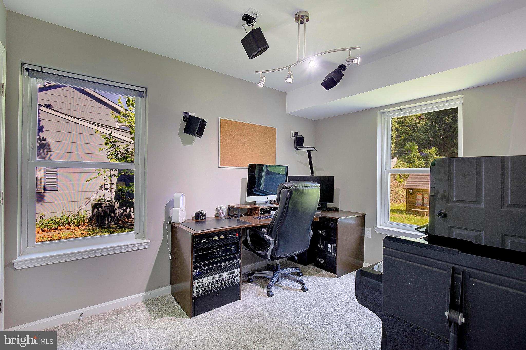 KENILWORTH - Residential