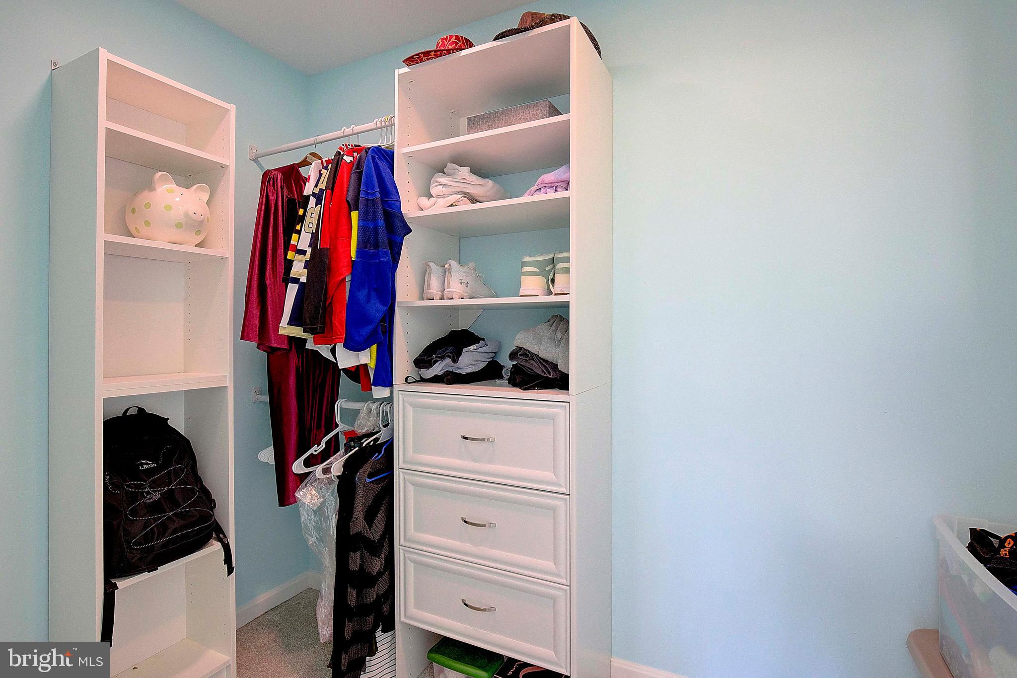 KENILWORTH - Residential