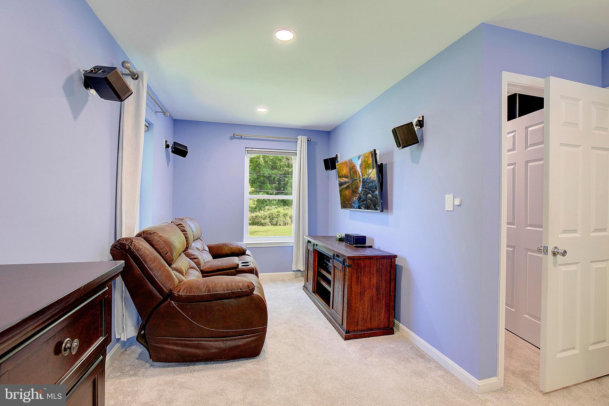 KENILWORTH - Residential