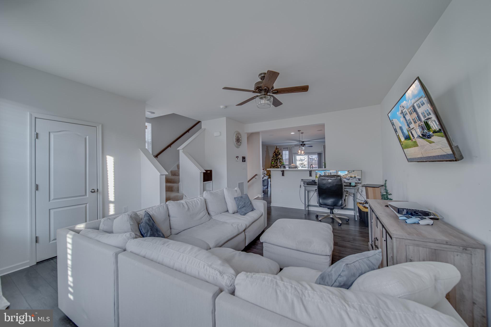 RIVERSIDE VILLAGES - Residential Lease