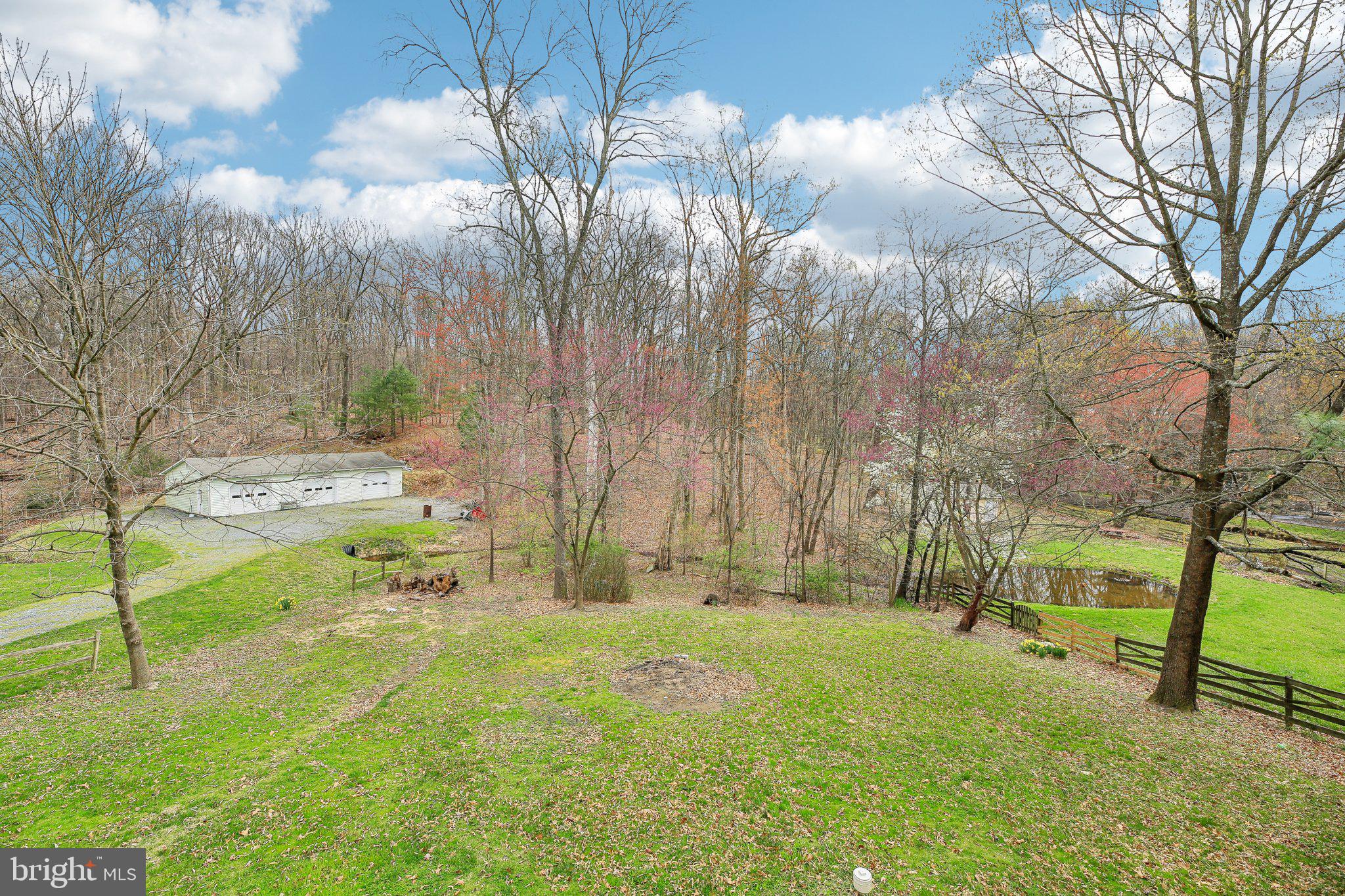 SKYLINE MANOR - Residential