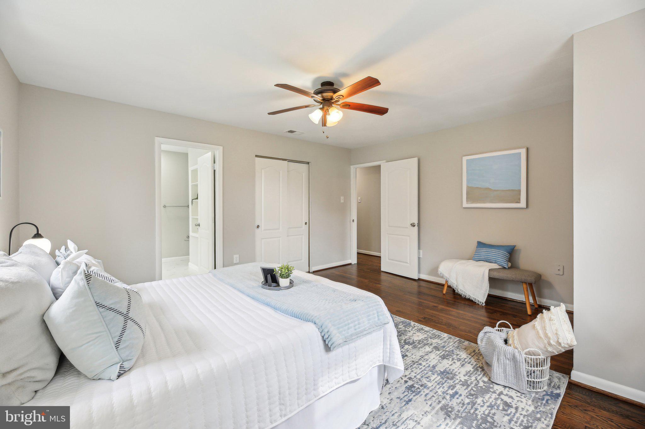 SKYLINE MANOR - Residential