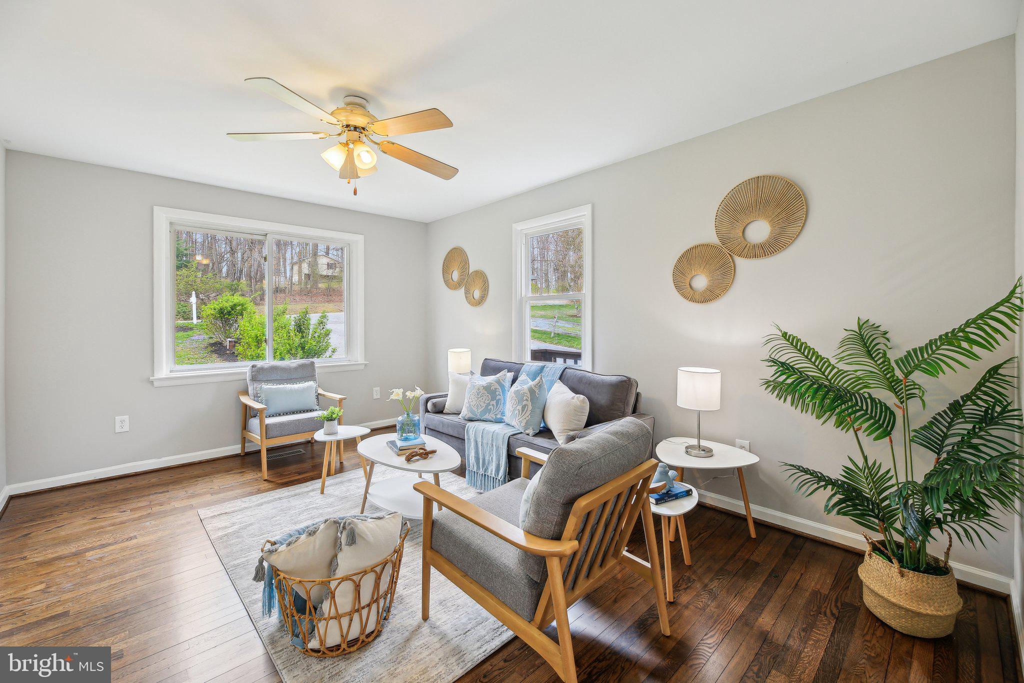 SKYLINE MANOR - Residential