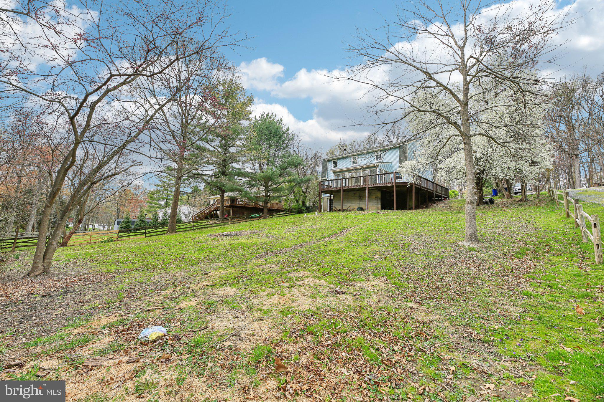 SKYLINE MANOR - Residential