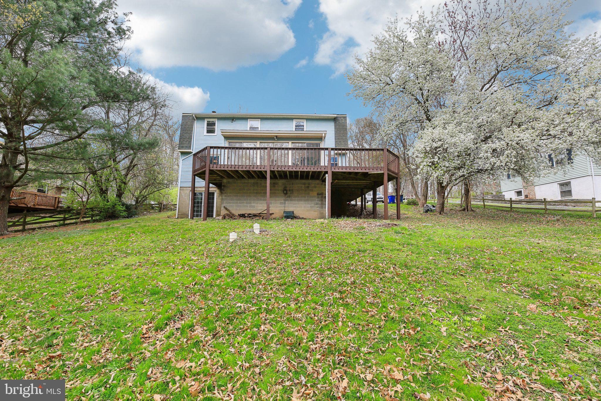 SKYLINE MANOR - Residential
