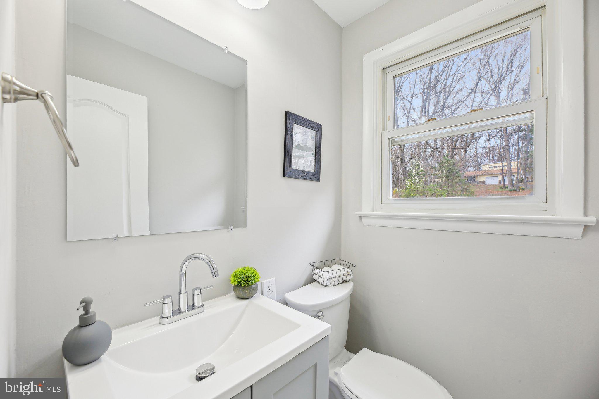 SKYLINE MANOR - Residential