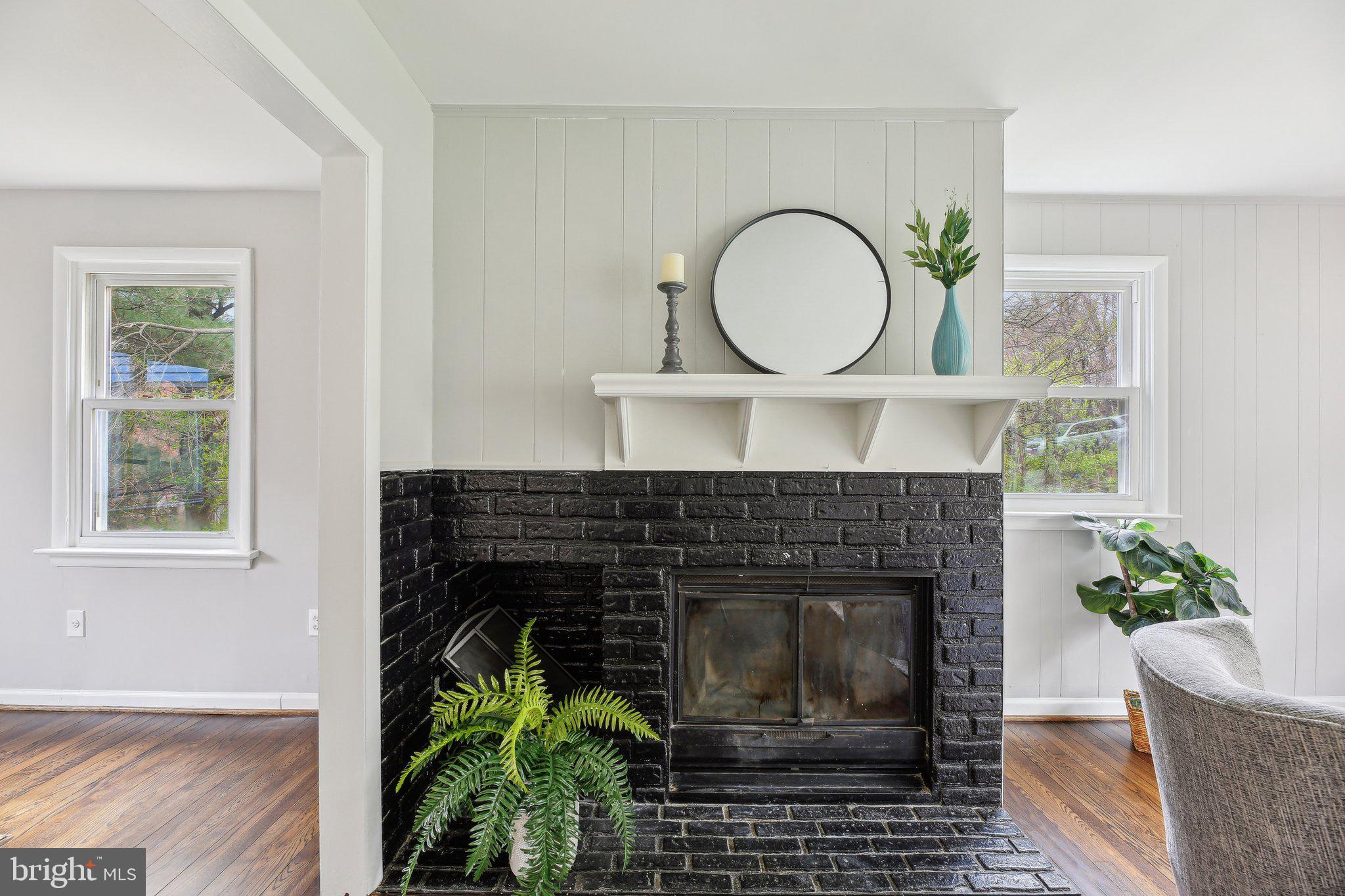 SKYLINE MANOR - Residential