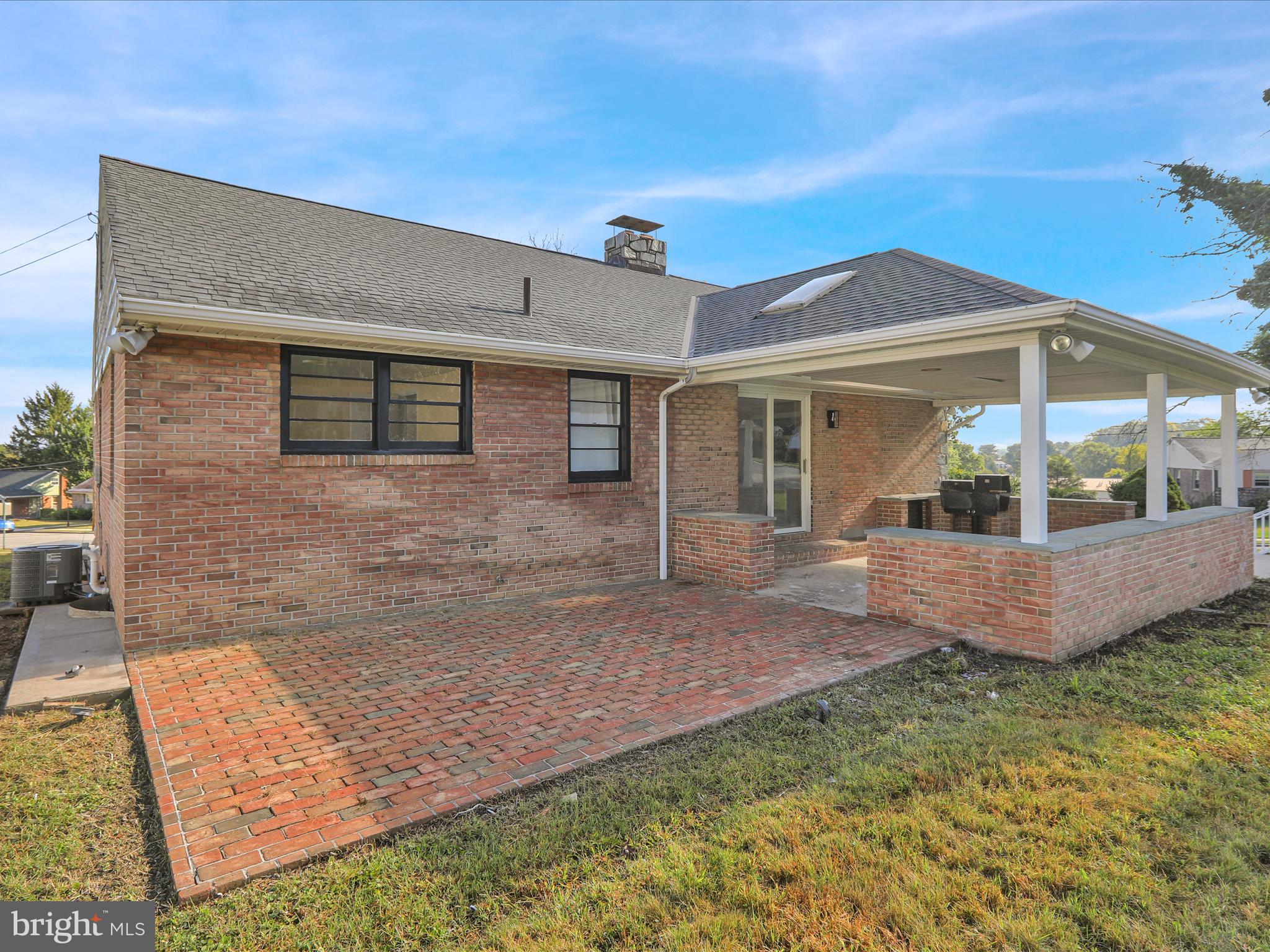 SHILLINGTON - Residential