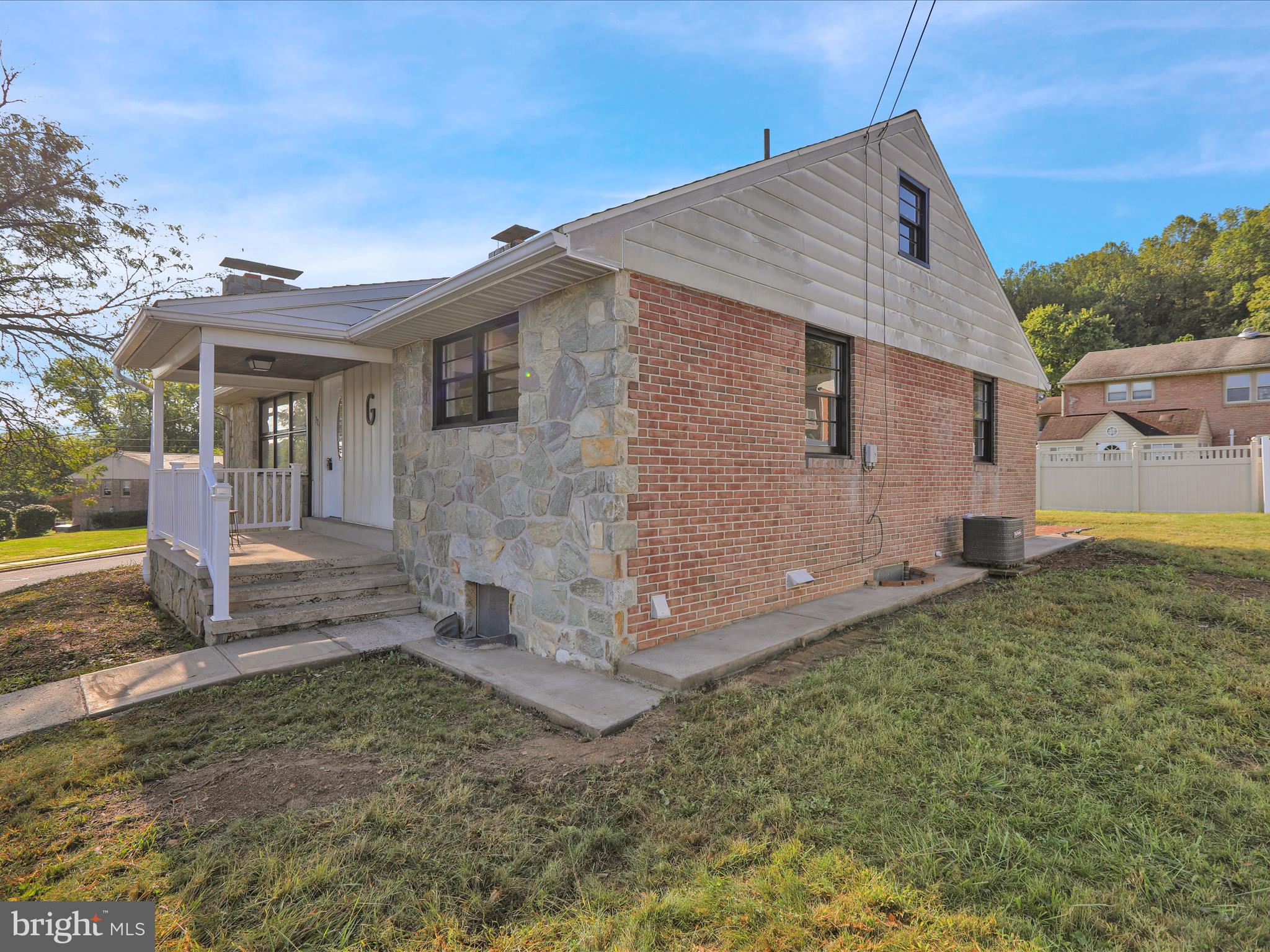 SHILLINGTON - Residential