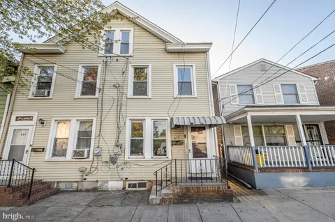 811 Anderson Street, Trenton, NJ MLS: NJME2075534