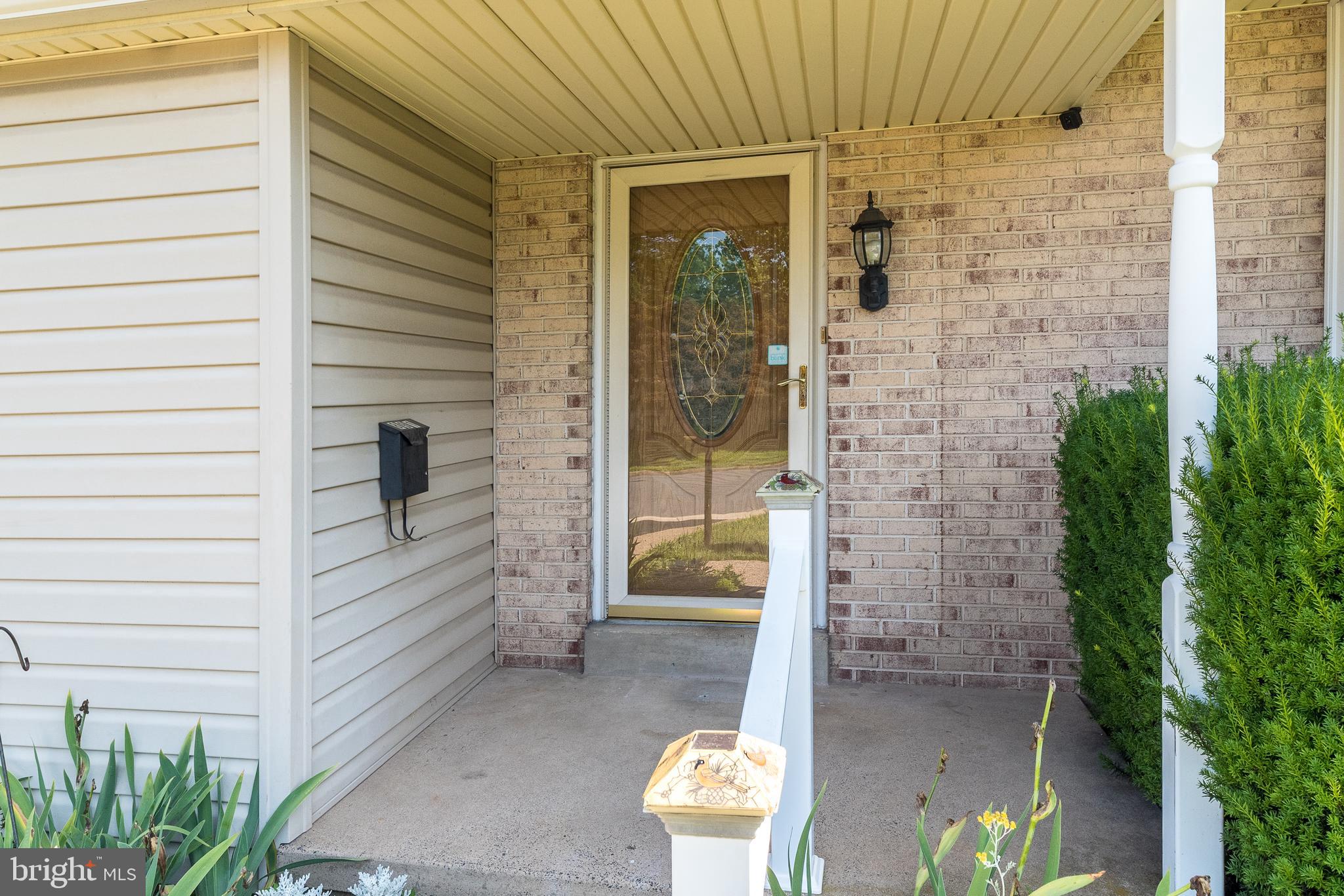 891 LOMBARDY DRIVE