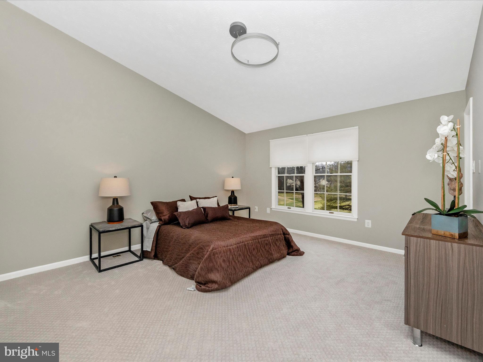 HOBBITS GLEN - Residential