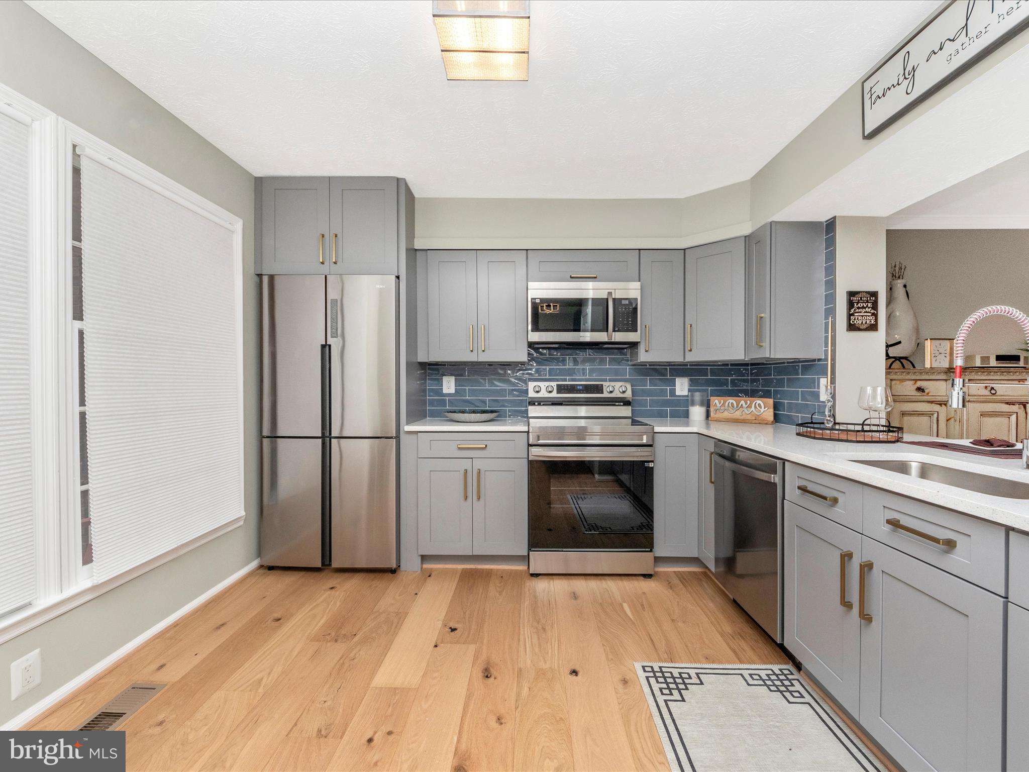 HOBBITS GLEN - Residential