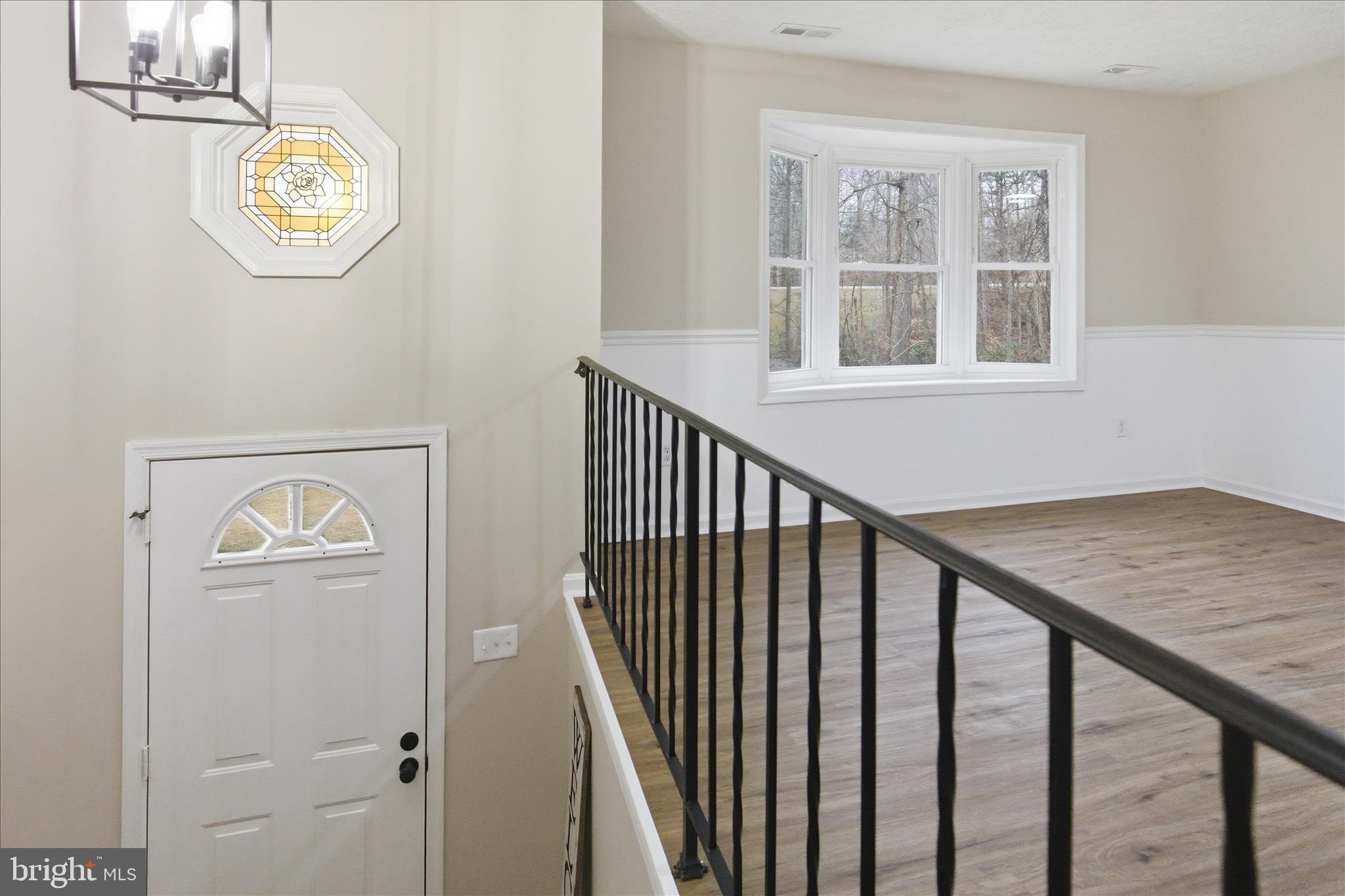 COUNTRY LAKES - Residential