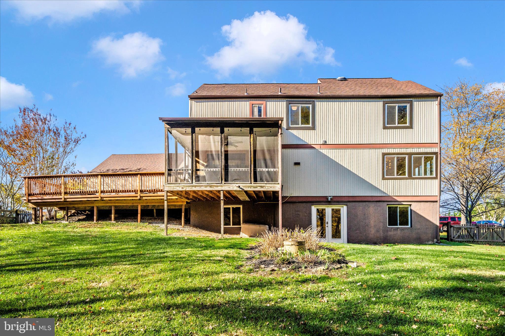 LOCH HAVEN - Residential