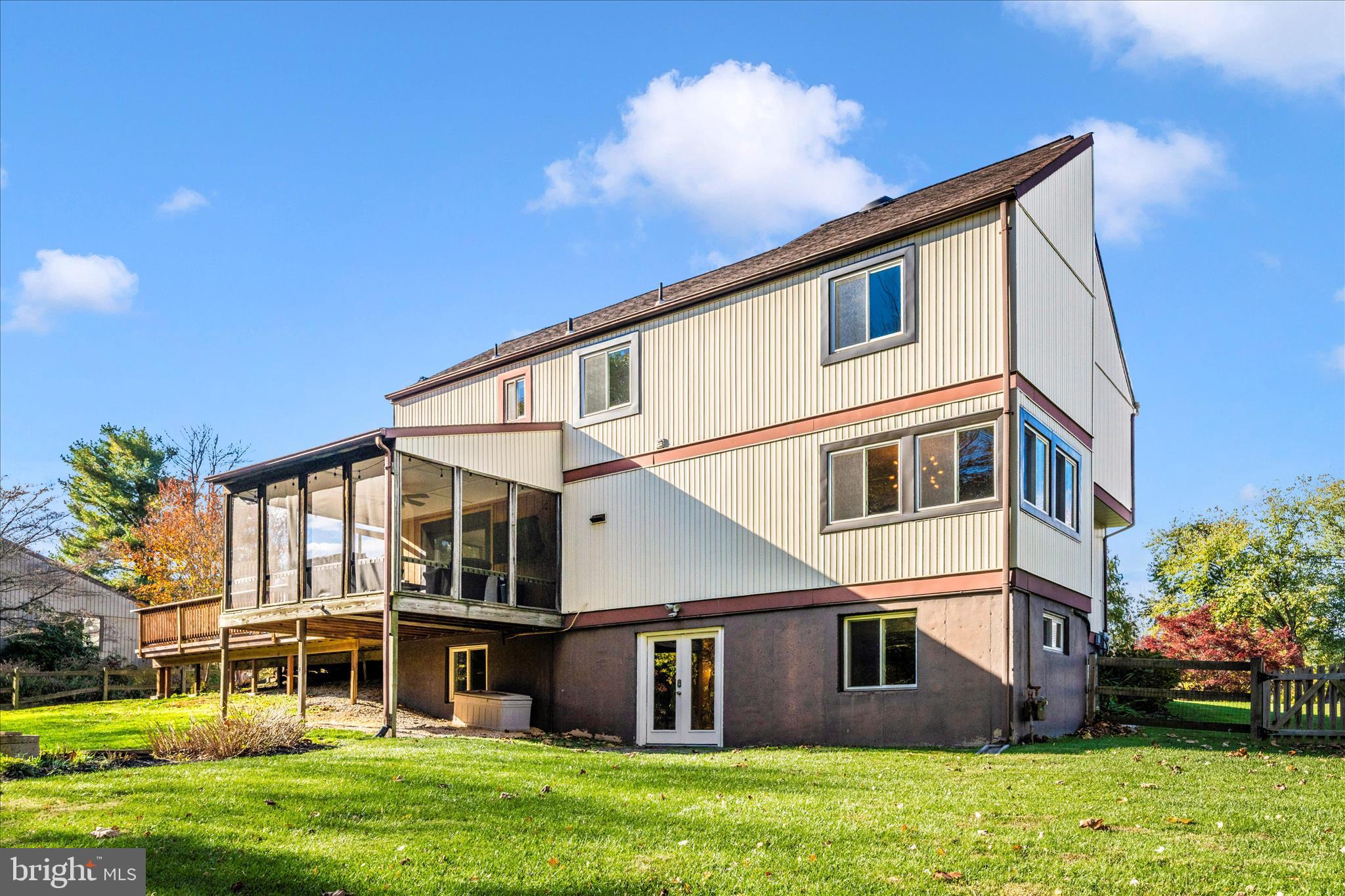 LOCH HAVEN - Residential