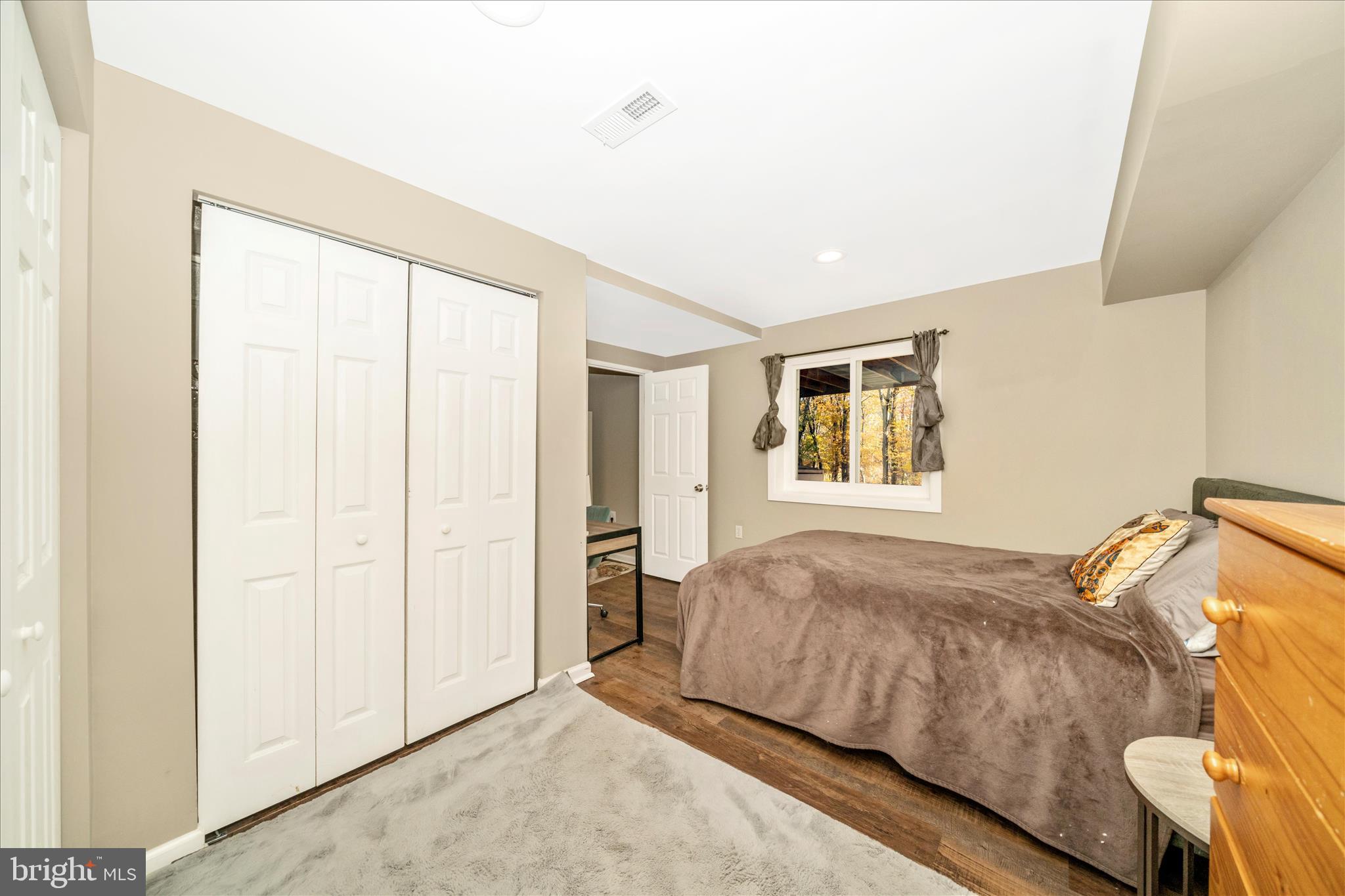 LOCH HAVEN - Residential