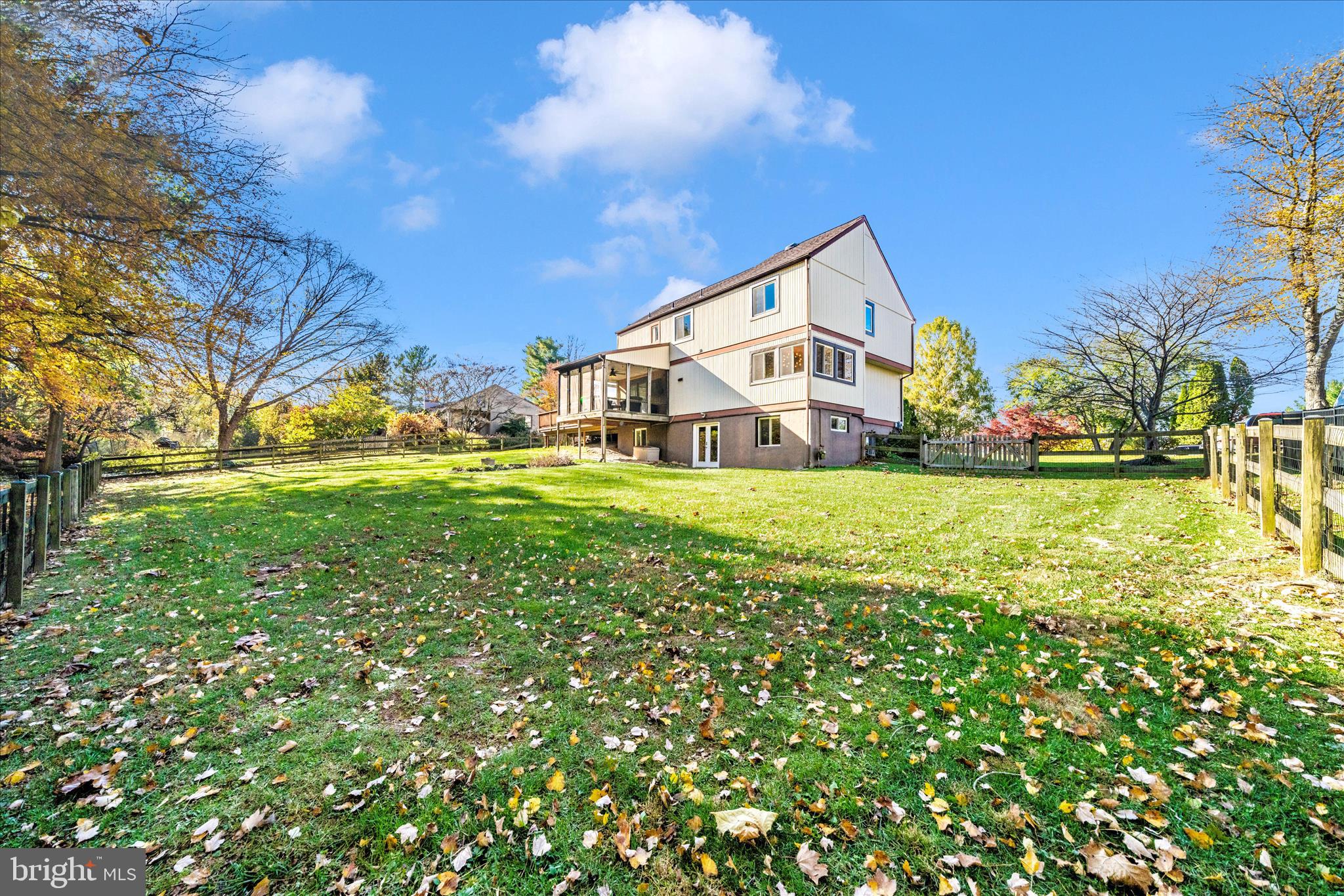 LOCH HAVEN - Residential