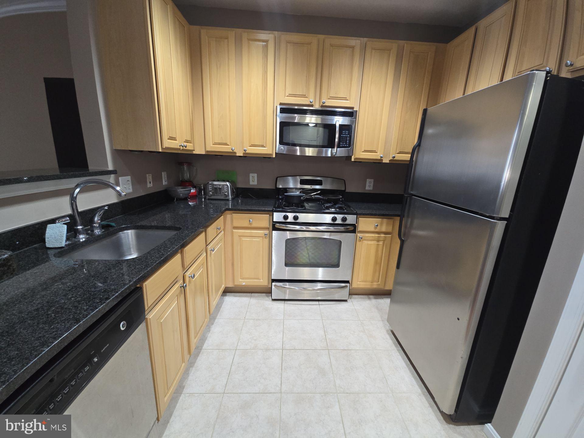 GROVE AT ARLINGTON - Residential Lease