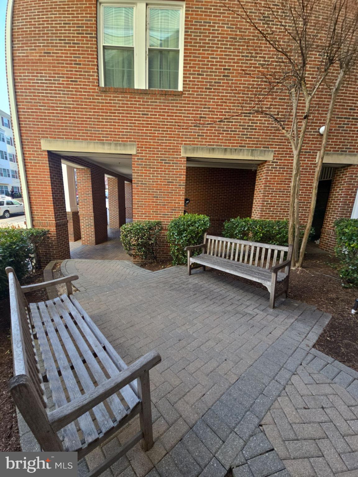 GROVE AT ARLINGTON - Residential Lease