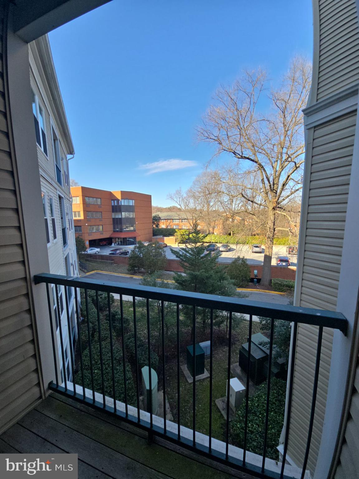 GROVE AT ARLINGTON - Residential Lease