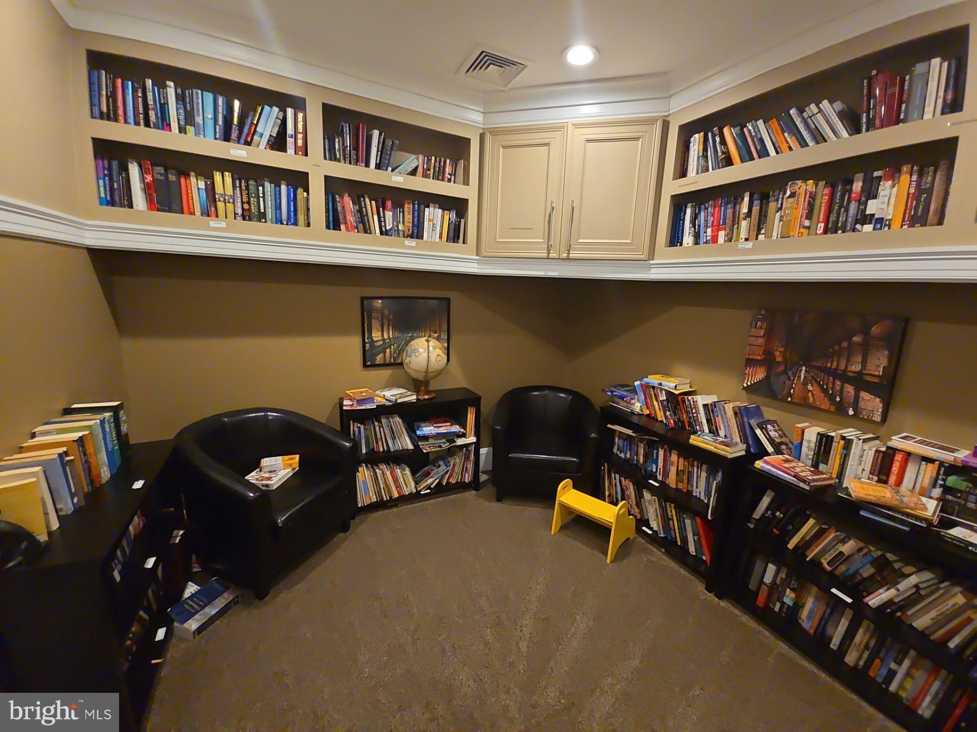 GROVE AT ARLINGTON - Residential Lease