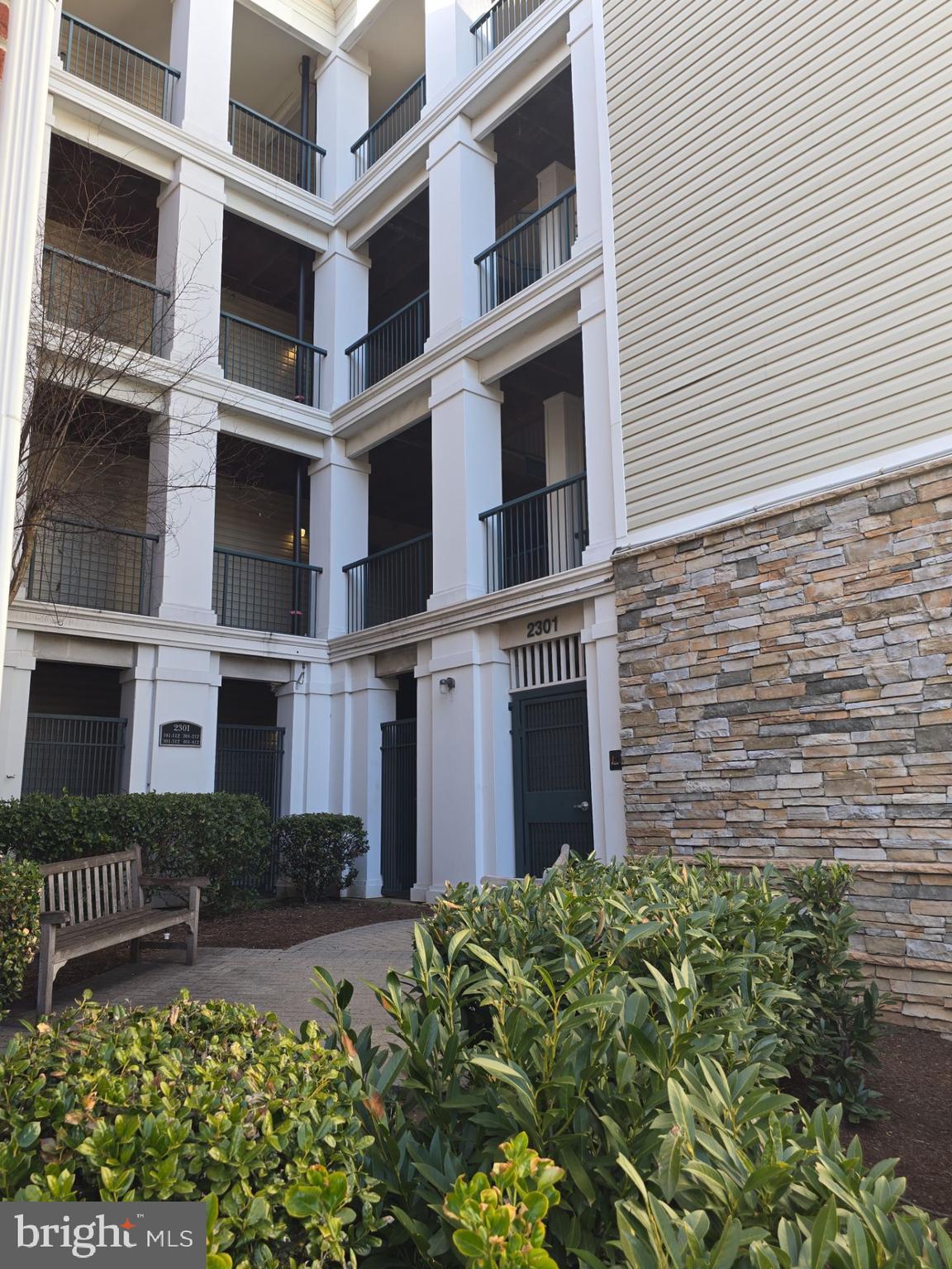 GROVE AT ARLINGTON - Residential Lease