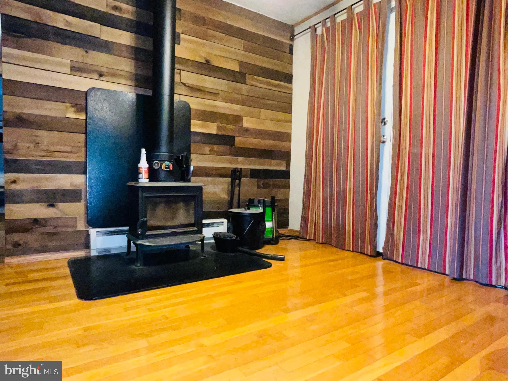 WALNUT GROVE - Residential