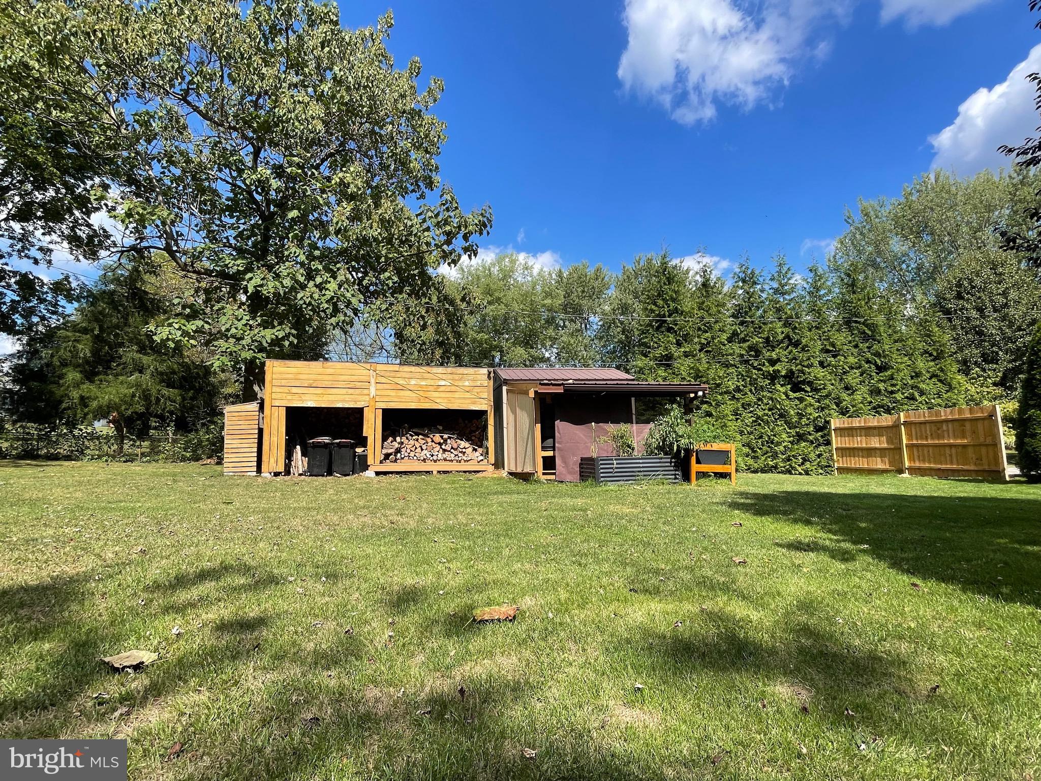 WALNUT GROVE - Residential