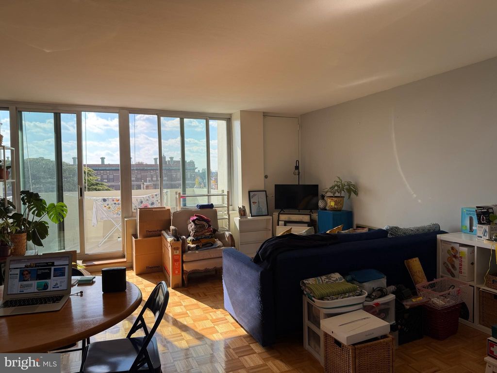 Photo of 604 - 36 S Washington Square #509, PHILADELPHIA, PA 19106 (MLS # PAPH2558098)