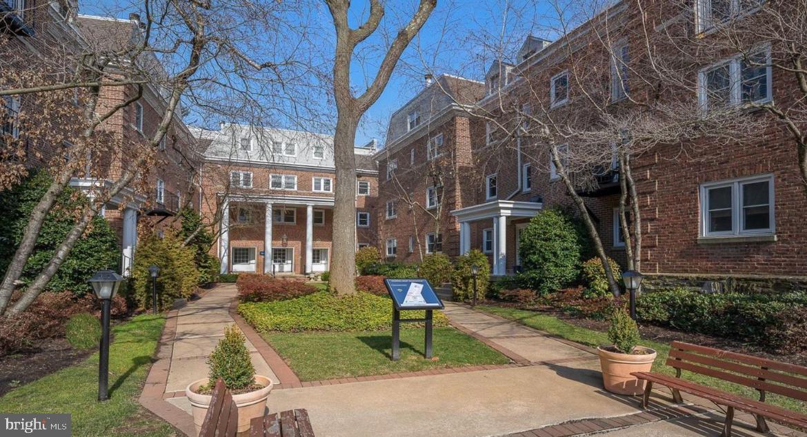 237 W MONTGOMERY AVE 1Q