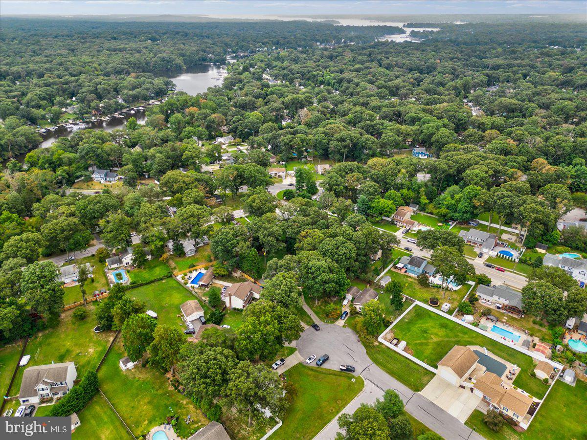 OAK HOLLOW - Residential