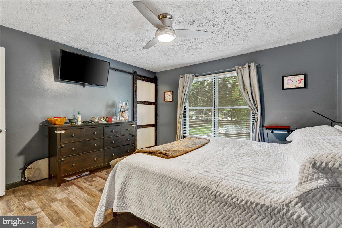 OAK HOLLOW - Residential