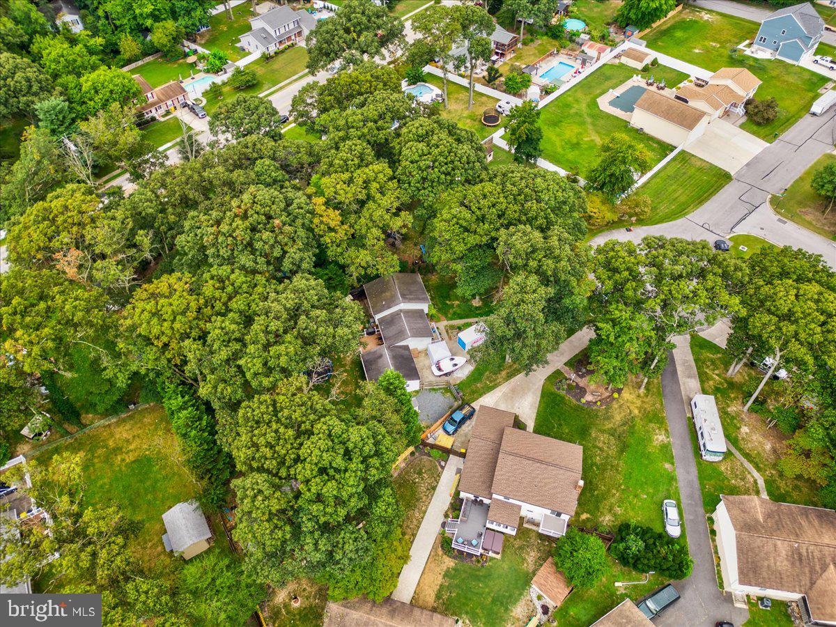 OAK HOLLOW - Residential