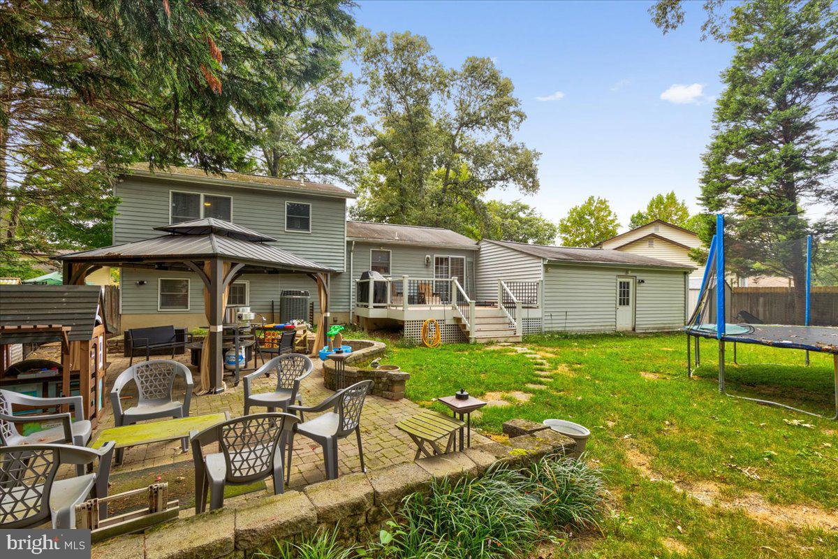 OAK HOLLOW - Residential