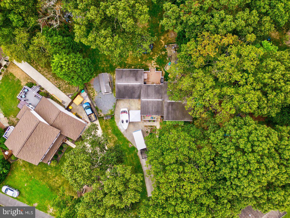 OAK HOLLOW - Residential